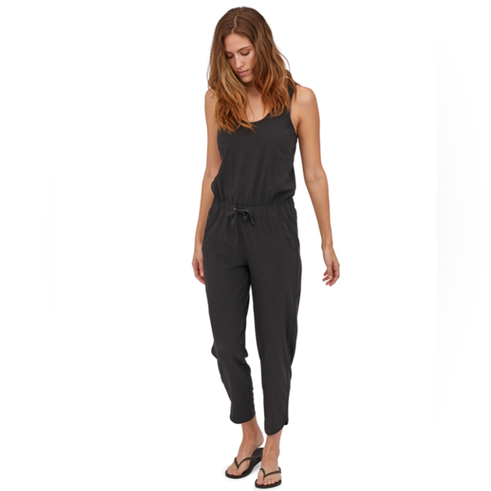 Patagonia Fleetwith Romper Jumpsuit Black Tie Waist Pockets Cropped Leg Sz M
